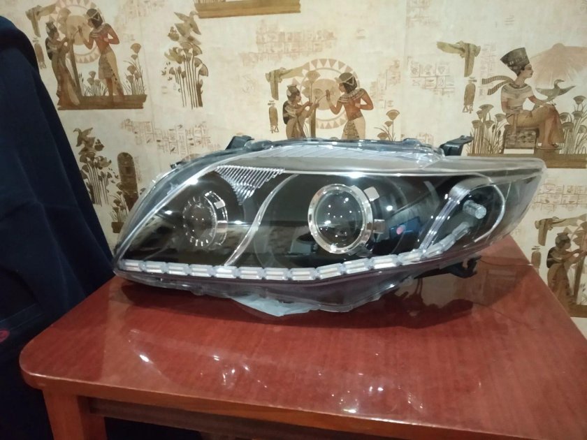 Фары Toyota Corolla 150