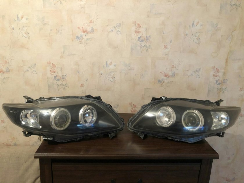 Фары Toyota Corolla e150