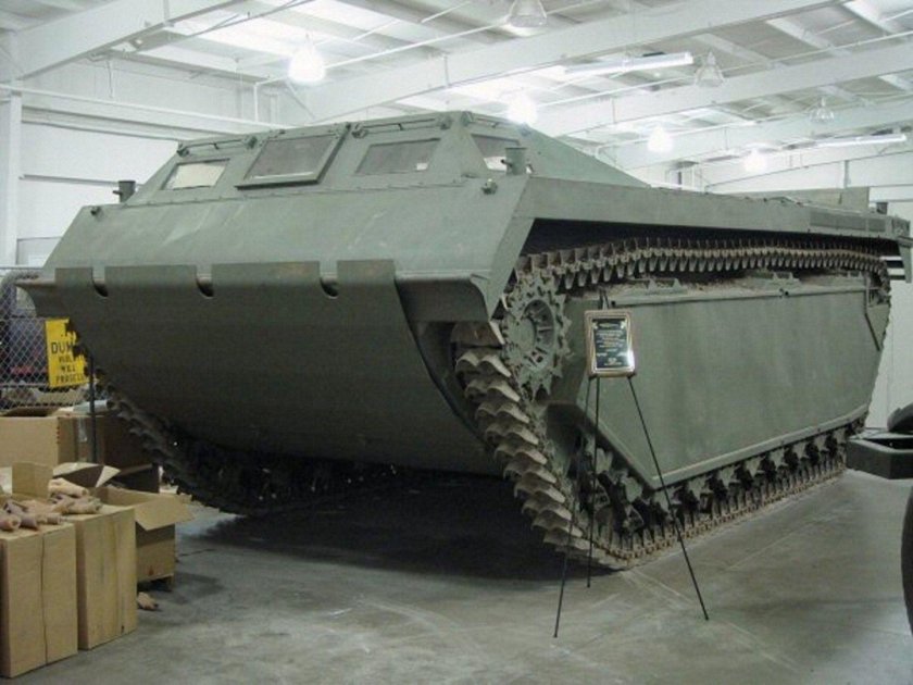 Гусеничная десантная машина LVT-4