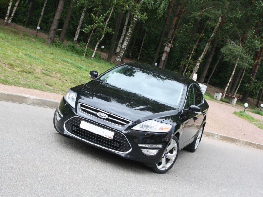 Ford Mondeo 4 Black