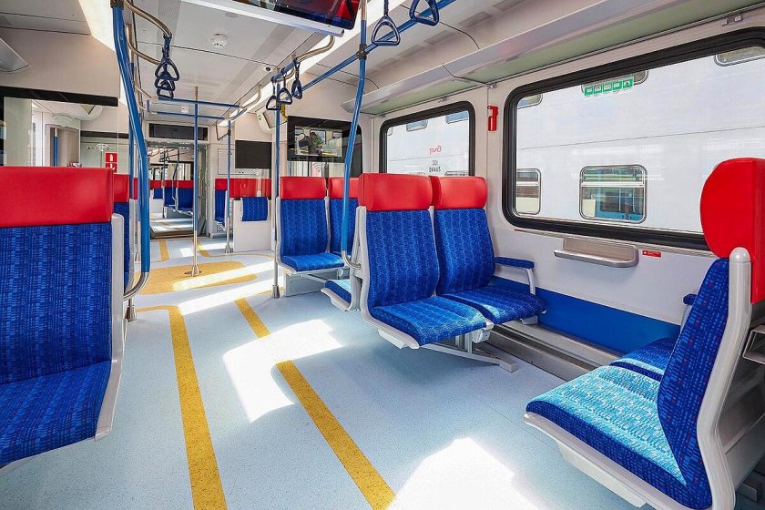 Иволга электропоезд салон