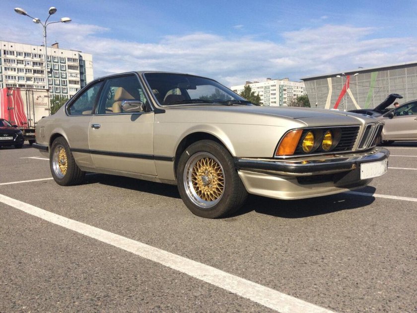 БМВ 6 серия 1983 год