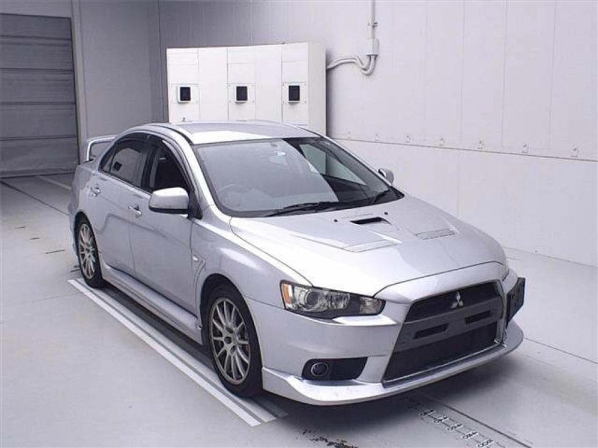 Митсубиси лансер 2015 года