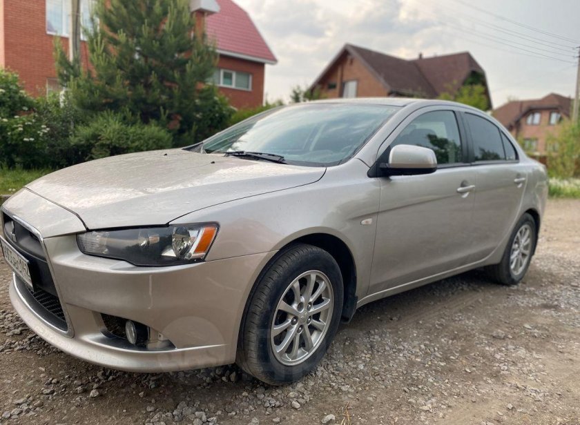 Mitsubishi Lancer 2012