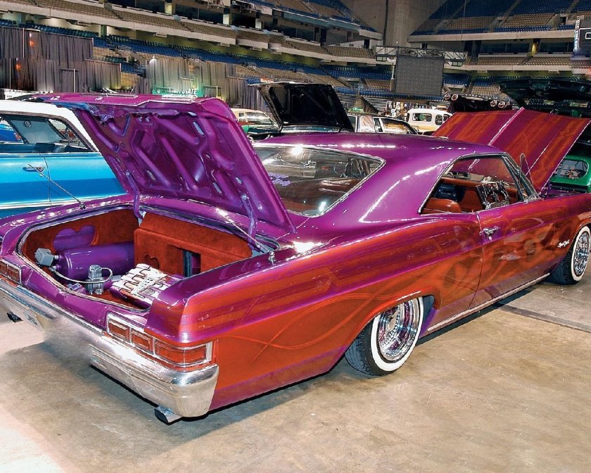 Ford Taurus Lowrider