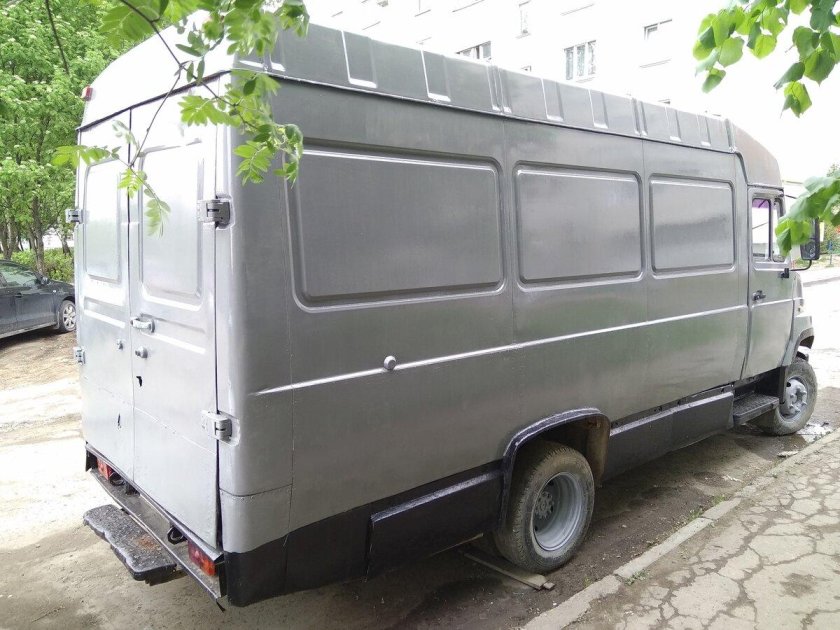 ЗИЛ-5301 бычок цельнометаллический