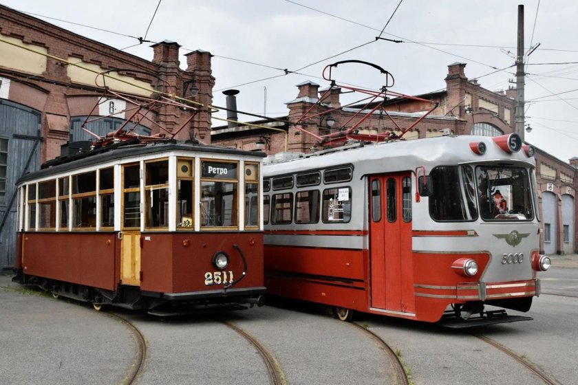 Трамвайный вагон ТС 76 Санкт Петербург