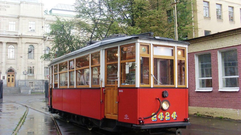 Экскурсионный трамвай в Санкт-Петербурге
