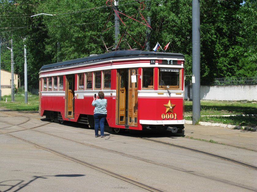 Трамвай лм-33 американка