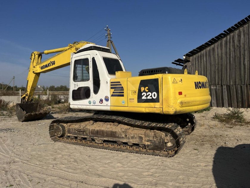 Komatsu pc 220