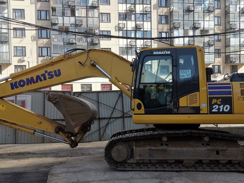 Komatsu pc 210