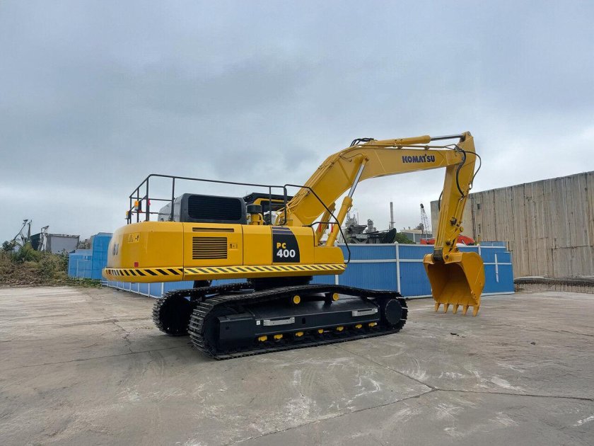 Komatsu pc 400