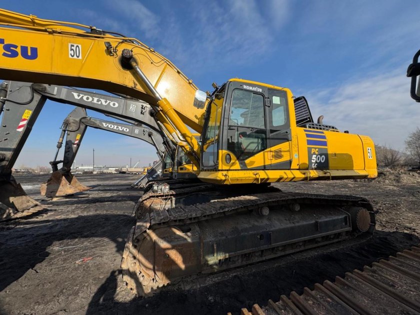 Экскаватор комацу