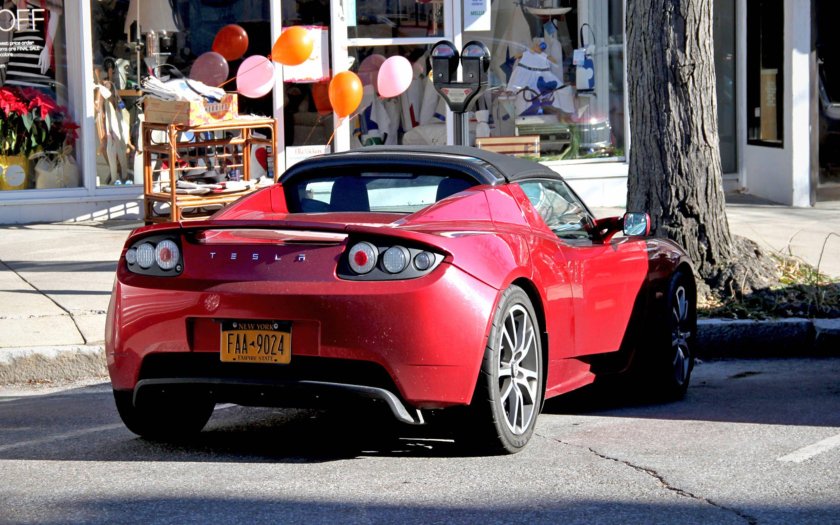 Tesla Roadster 1
