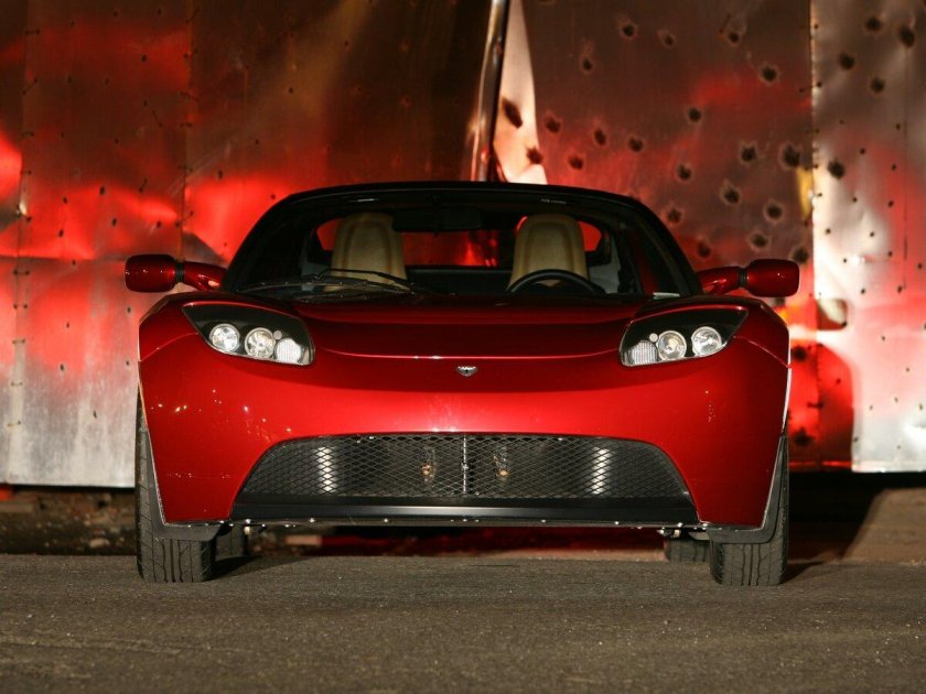 Tesla roadster первое поколение