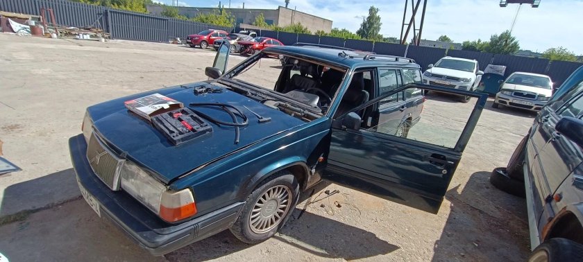 Вольво со стеклянным багажником