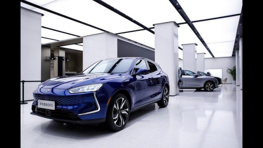 Автомобиль Huawei sf5