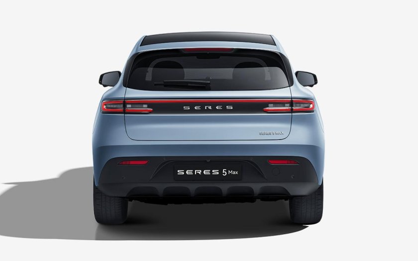 Автомобиль seres