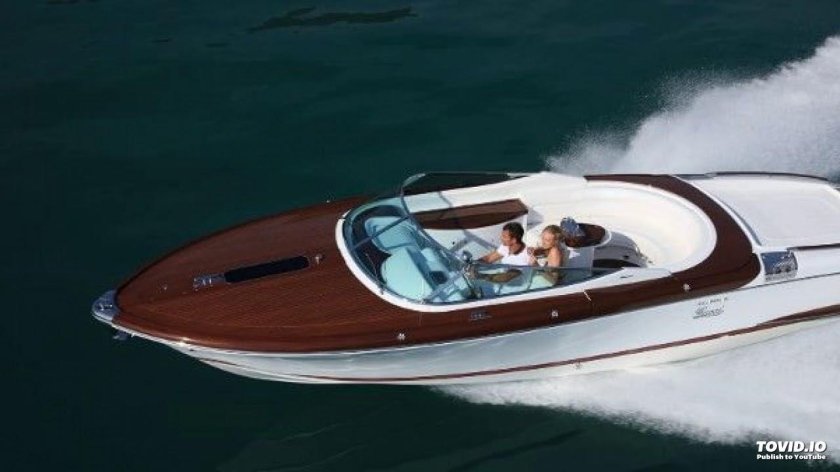 Итальянский катер Рива