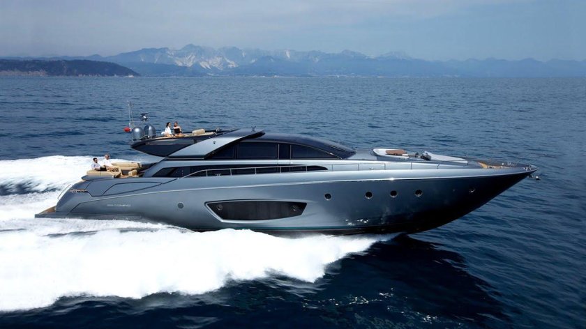 Yacht riva 88 domino
