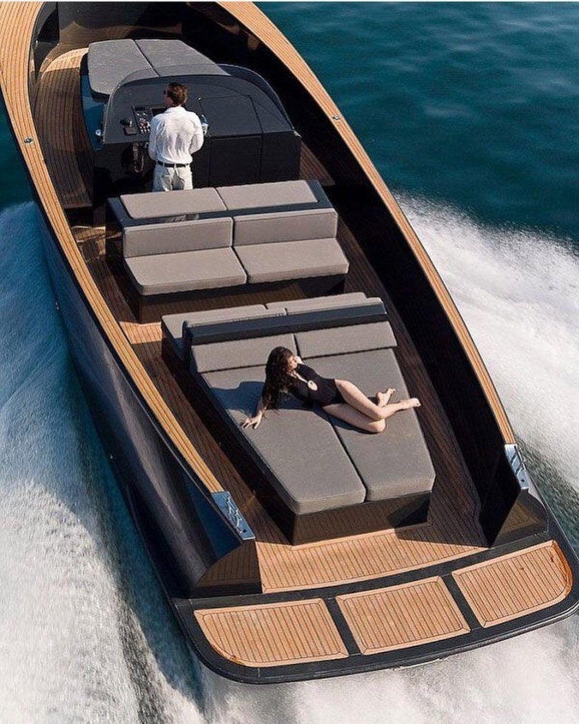 Спортивный катер