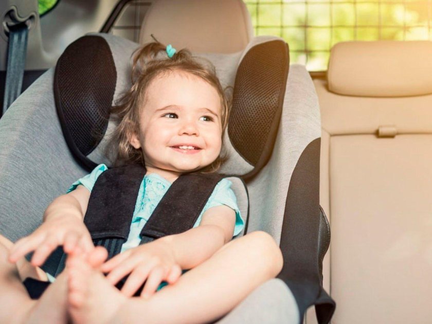 Дети в автокресле