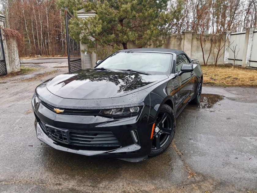 Шевроле Камаро 2022 черный