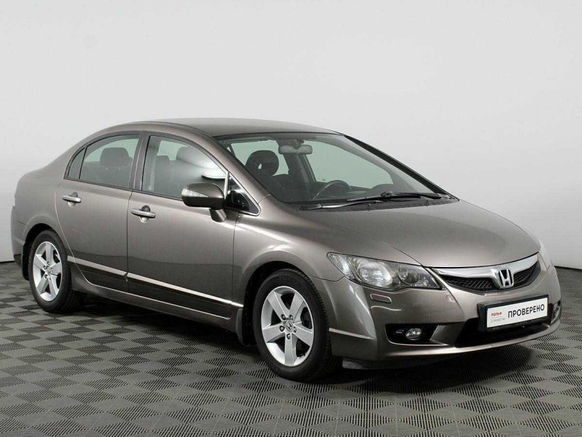 Honda Civic 8 поколение