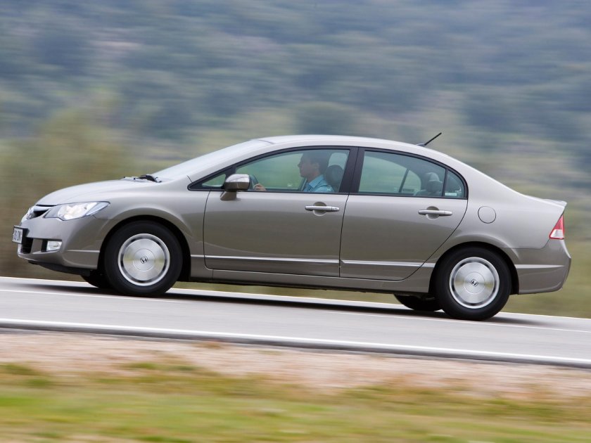 Хонда Цивик 8 поколение седан