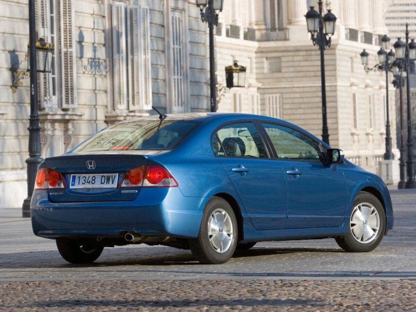 Хонда Цивик 8 поколение седан