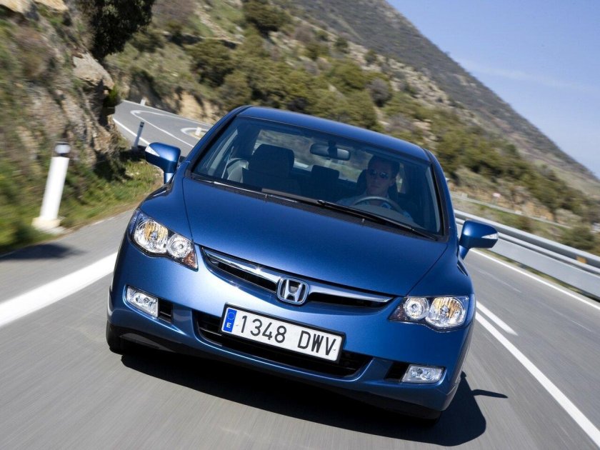 Хонда Цивик 8 поколение седан