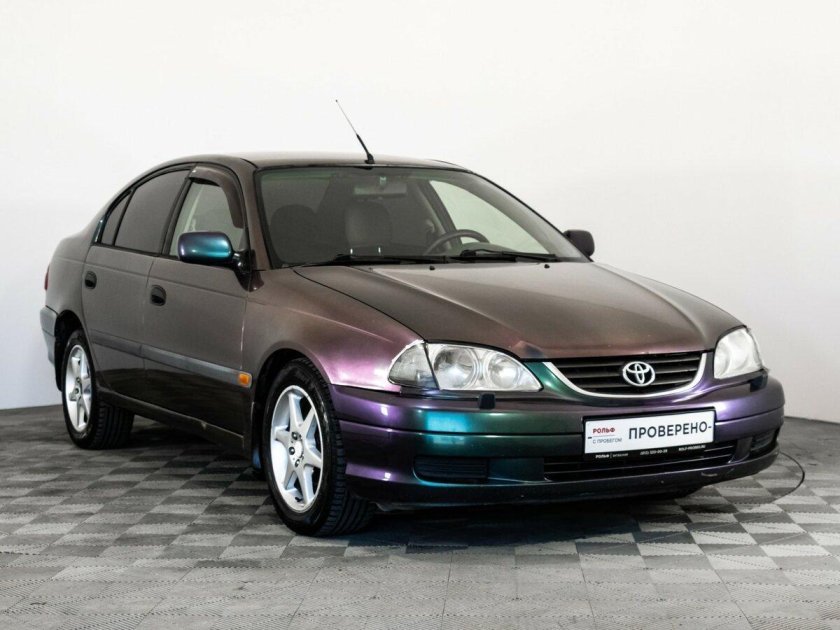Тойота авенсис 2000 года
