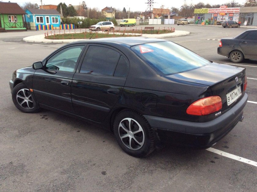 Тойота авенсис 1998 года