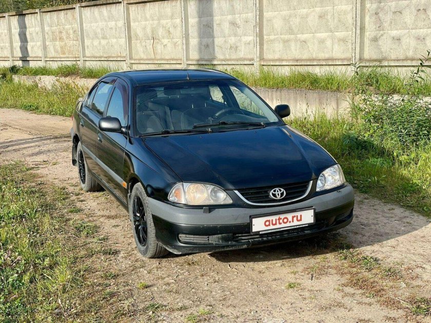 Toyota avensis i