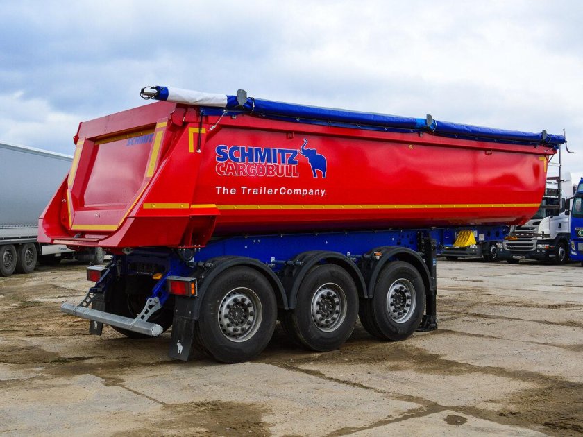 Самосвальный полуприцеп Schmitz