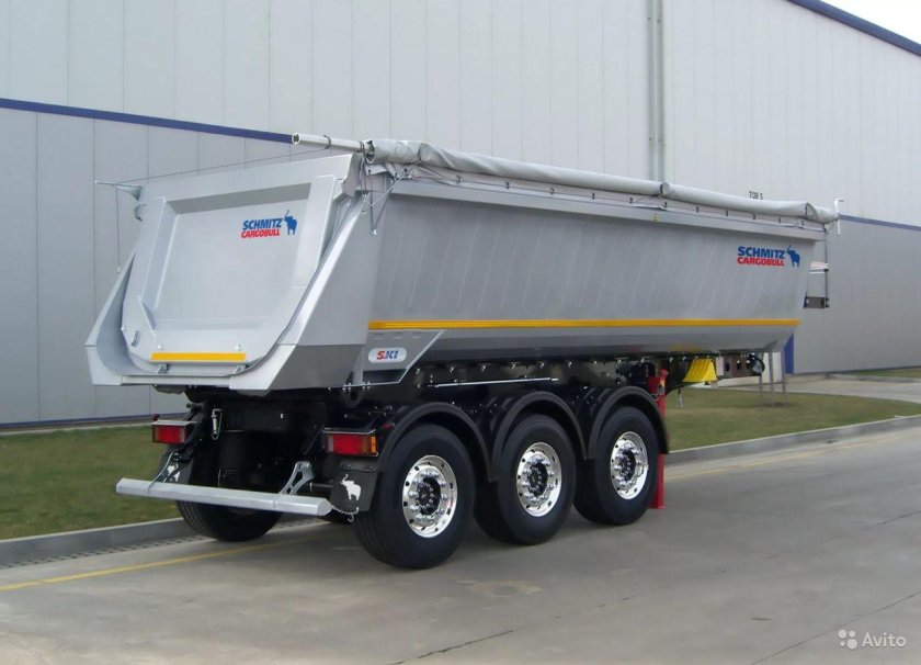 Самосвальный полуприцеп Schmitz