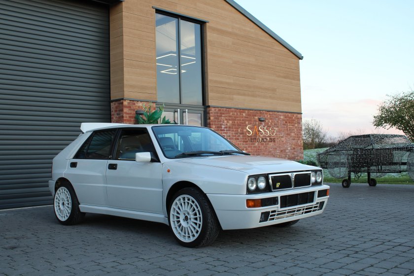 Лянча delta integrale