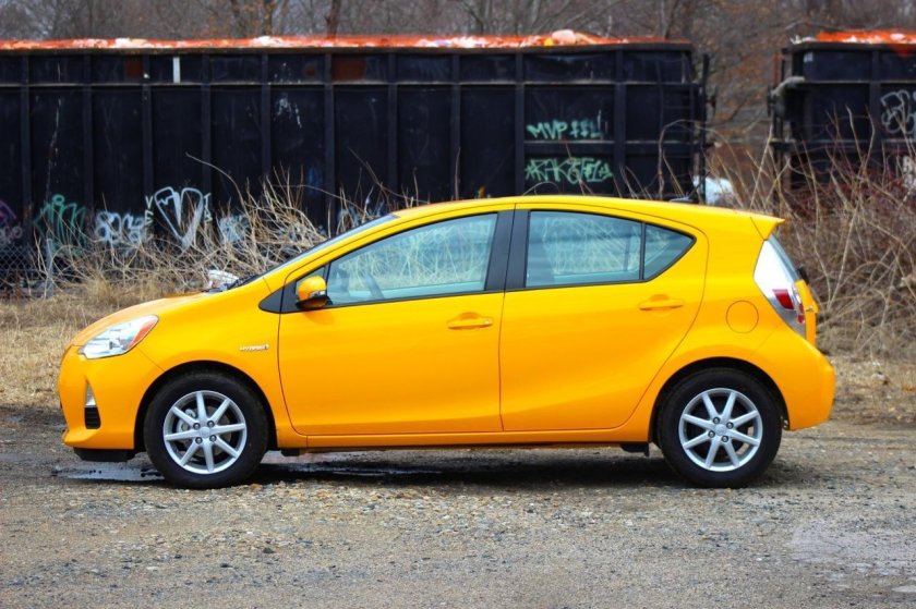 Toyota Prius c 2014