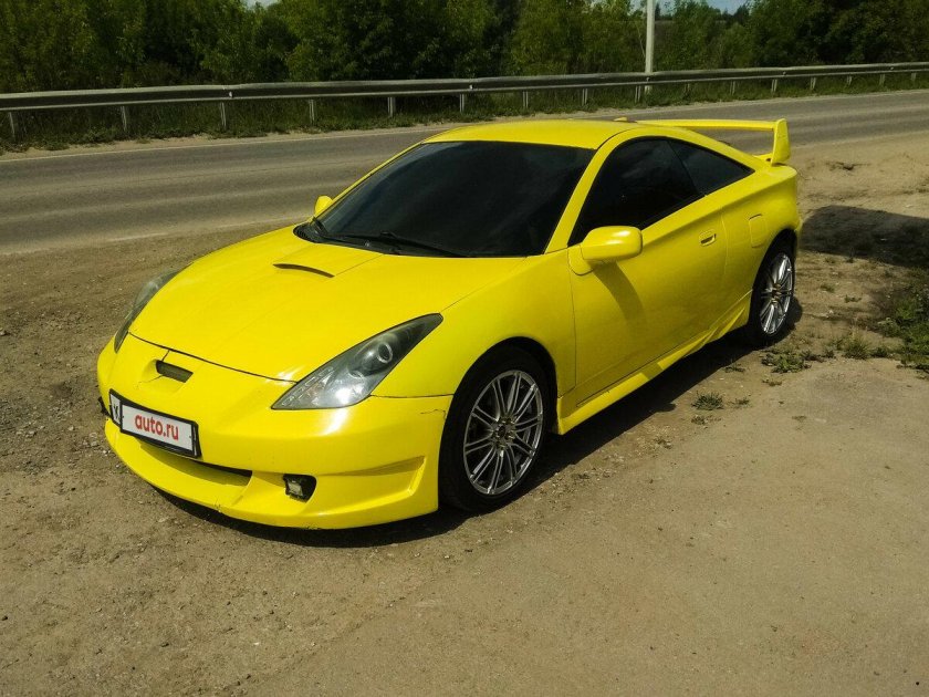 Тойота Селика 2002 жёлтая