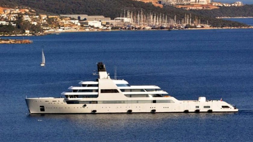 Яхта Solaris романа Абрамовича