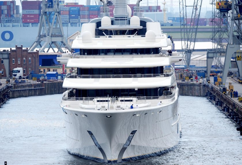 Яхта Абрамовича Eclipse