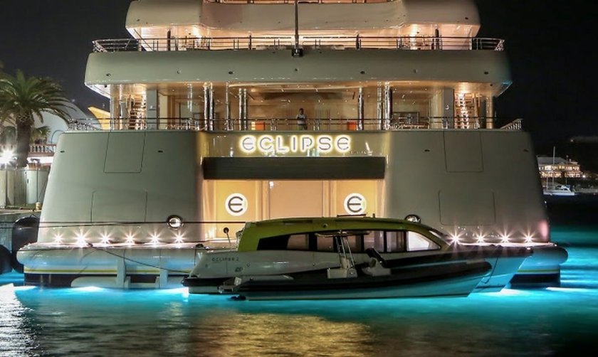 Яхта Абрамовича Eclipse