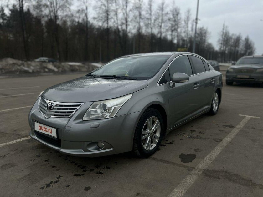 Тойота авенсис 2009 года