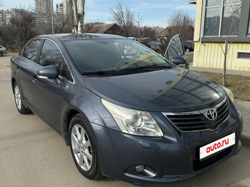 Toyota avensis 2010