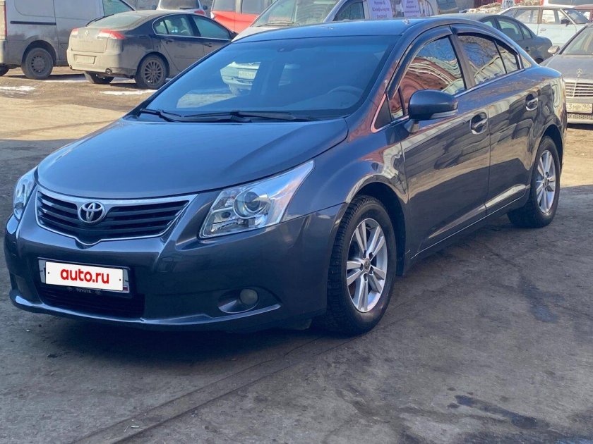 Тойота авенсис 2011 года