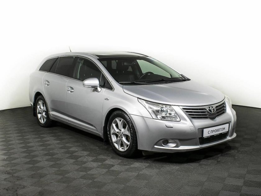 Тойота авенсис 2010 года