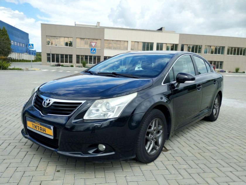 Тойота авенсис 2009 черная
