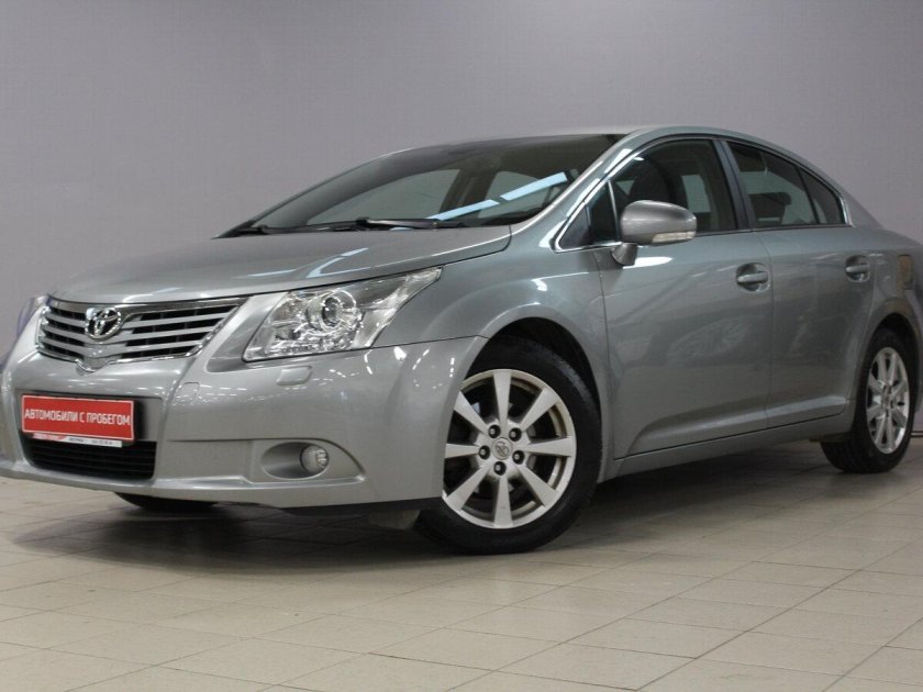 Авенсис 2010 года