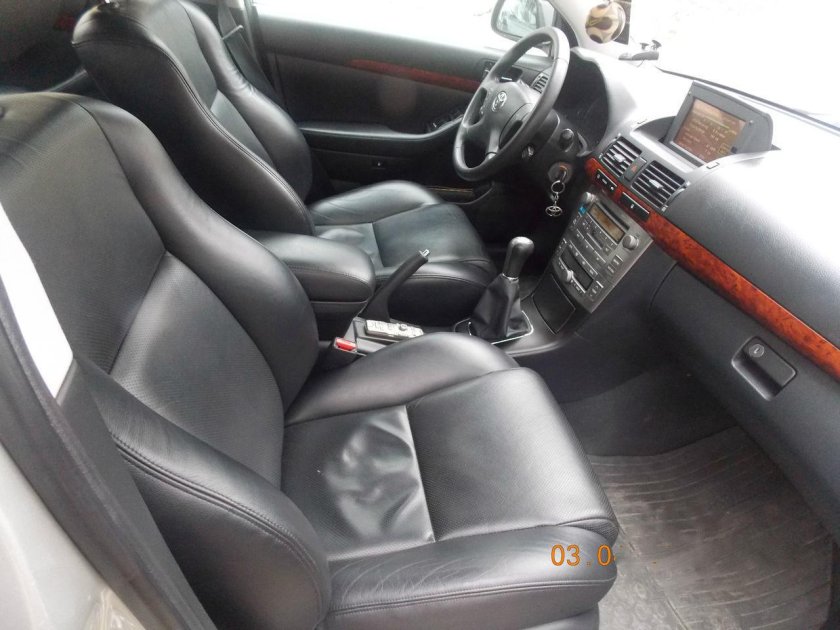 Тойота Авенсис т250 салон