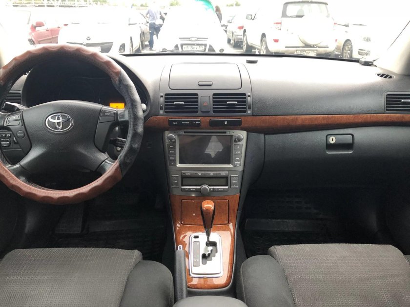 Toyota Avensis 2 салон